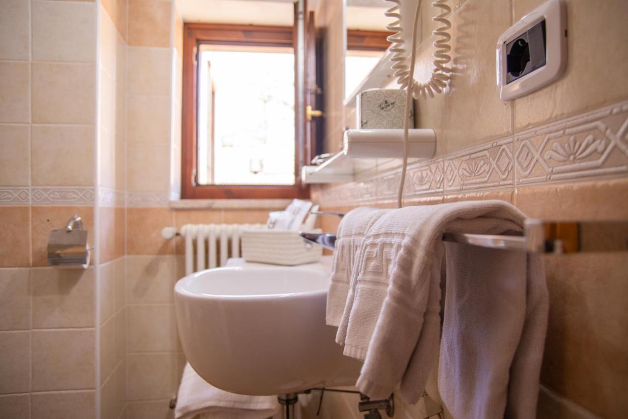 Abete Bianco - Albergo Del Natale Camigliatello Silano Kültér fotó